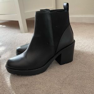 H&M divided - chunky black booties - size 40 or 8.5